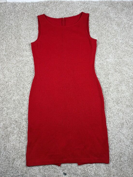 St. John Dresses & Skirts - St John Caviar Red Knit Sheath Dress Sleeveless Wool Blend Size 8 USA